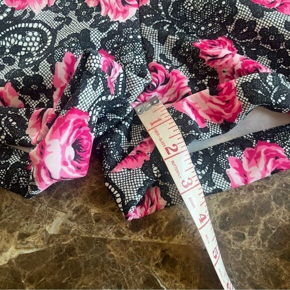 Stretch Bootie Black Lace & Pink Rose Print Shorts​​​​ - Picture 5 of 9